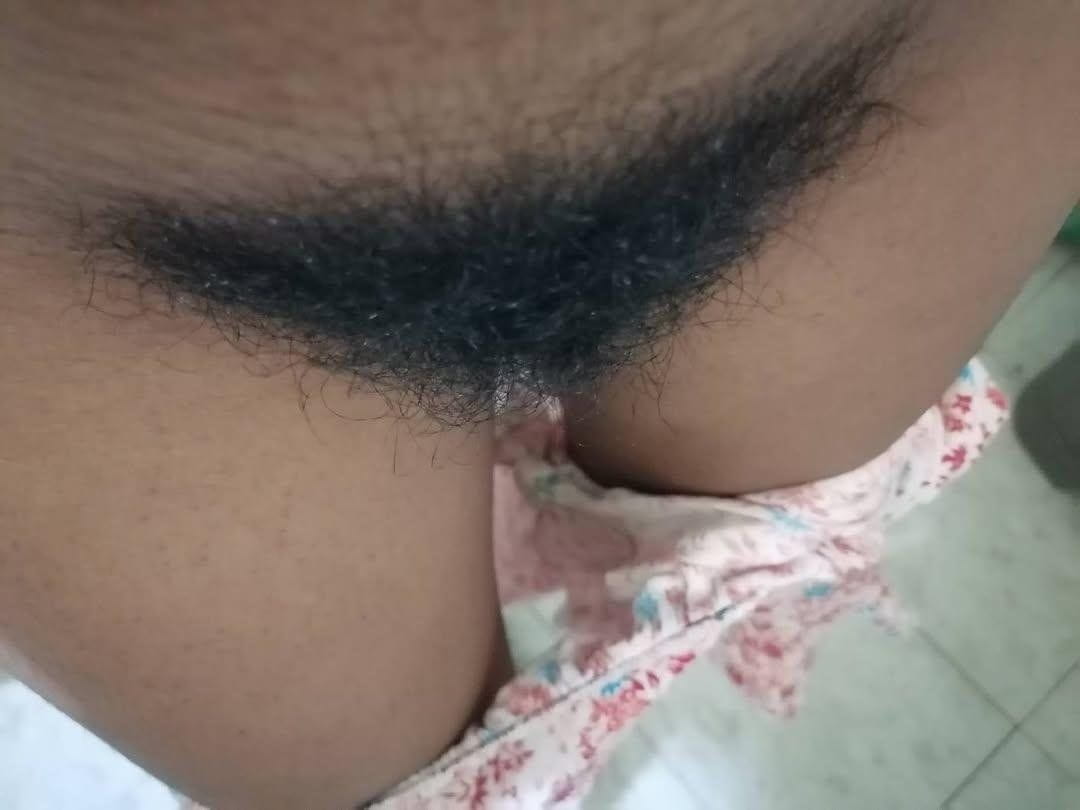 Beautiful Sl Cute Gf Show Hot Boobs & Hairy Pussy