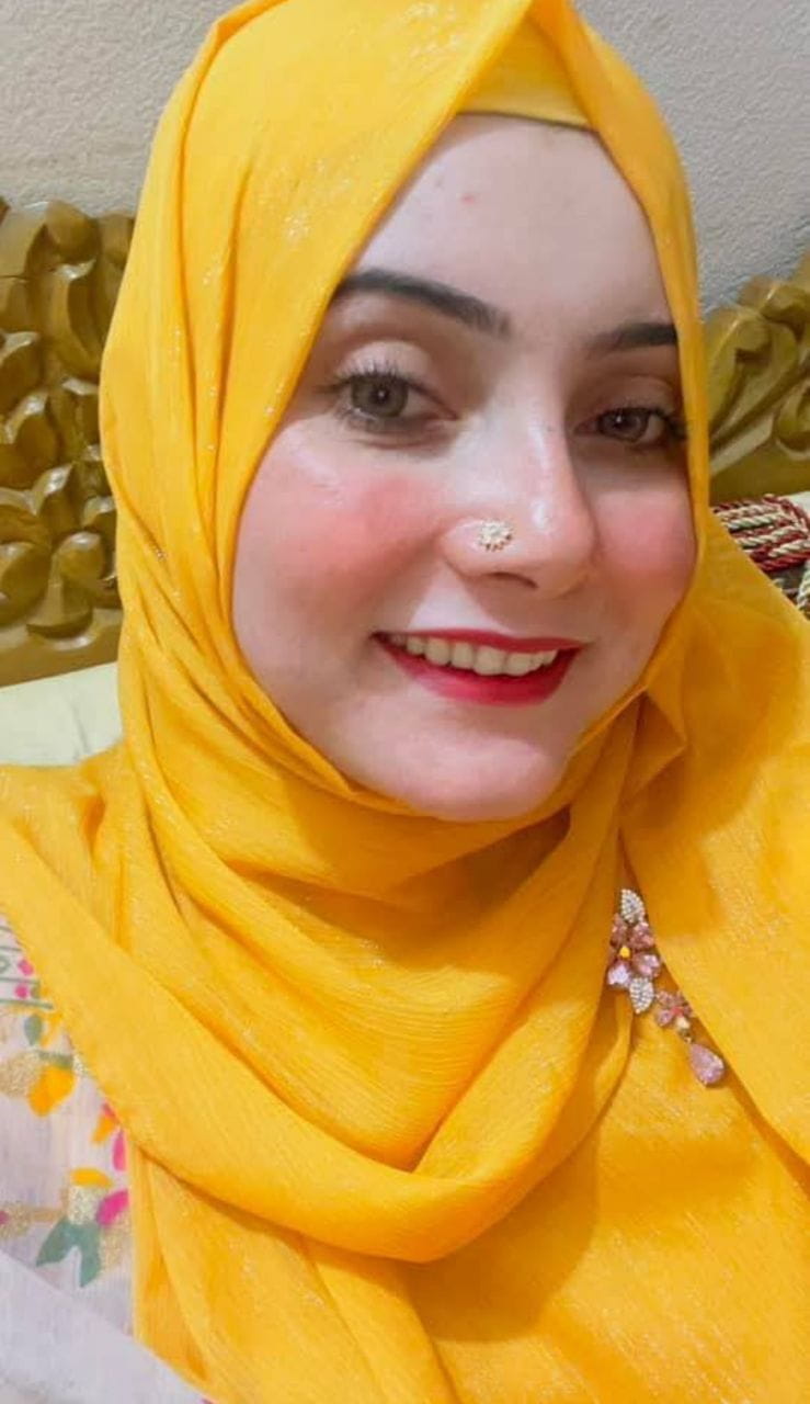 Hijabi Paki Milf Pressing Big Boobs Fingering