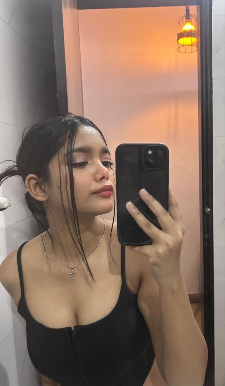 Hot Indian Gf Showing Teasing And Fucking WIth Her Lover