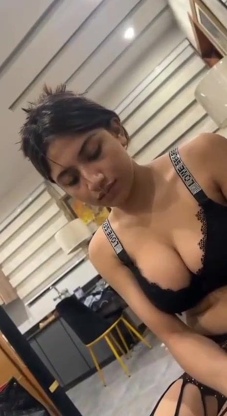 Cute paki maal doggy fucking