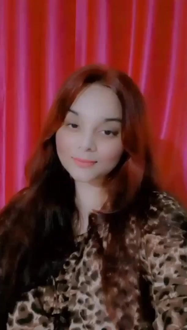 Horny Paki Girl Exposing Big Boobs and Hot Body