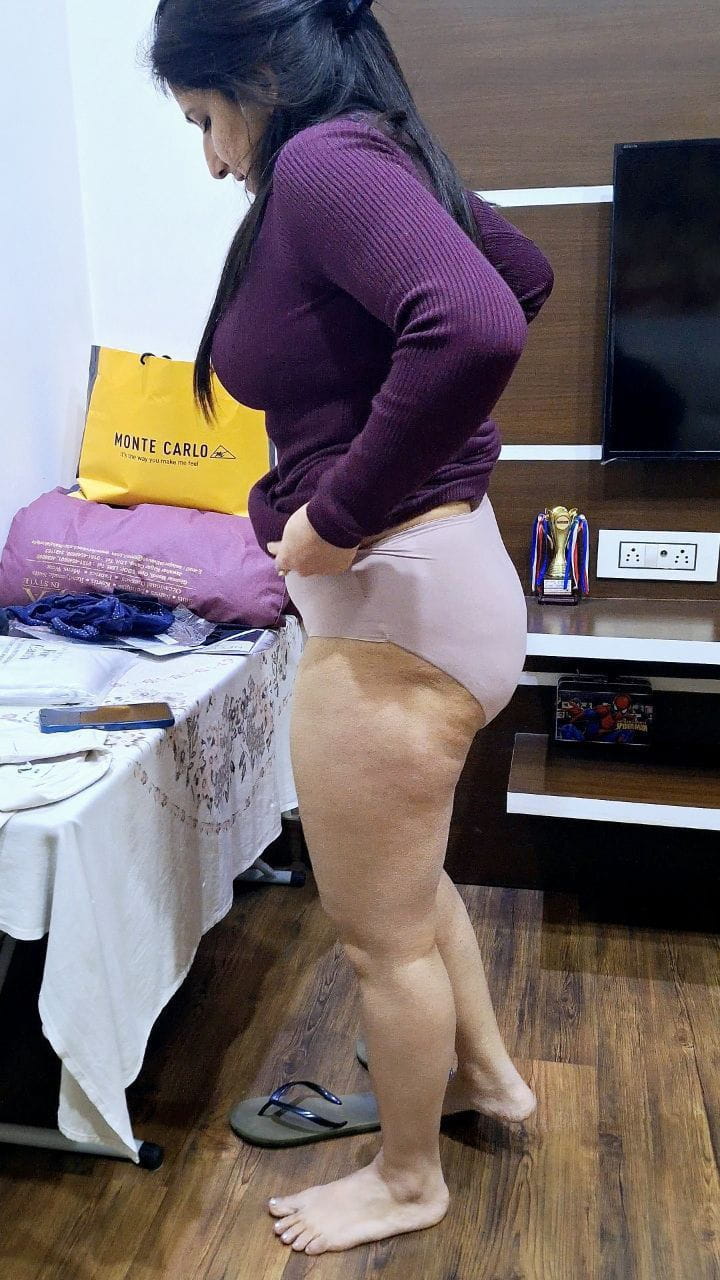 Beautiful Married Cheating Sexy Milf Fucking - Additional Image