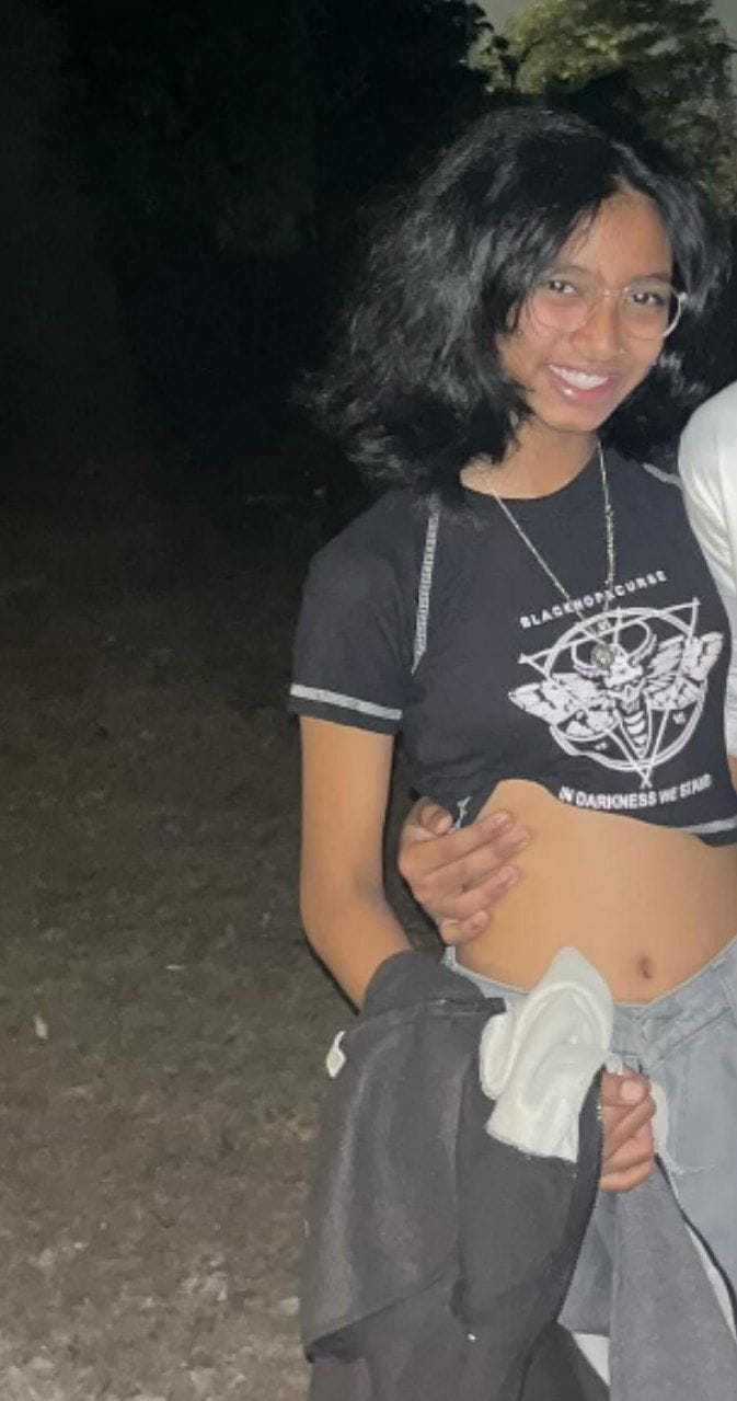 Hot Indian GF Surprises Her BF Giving A Hard BJ - Additional Image