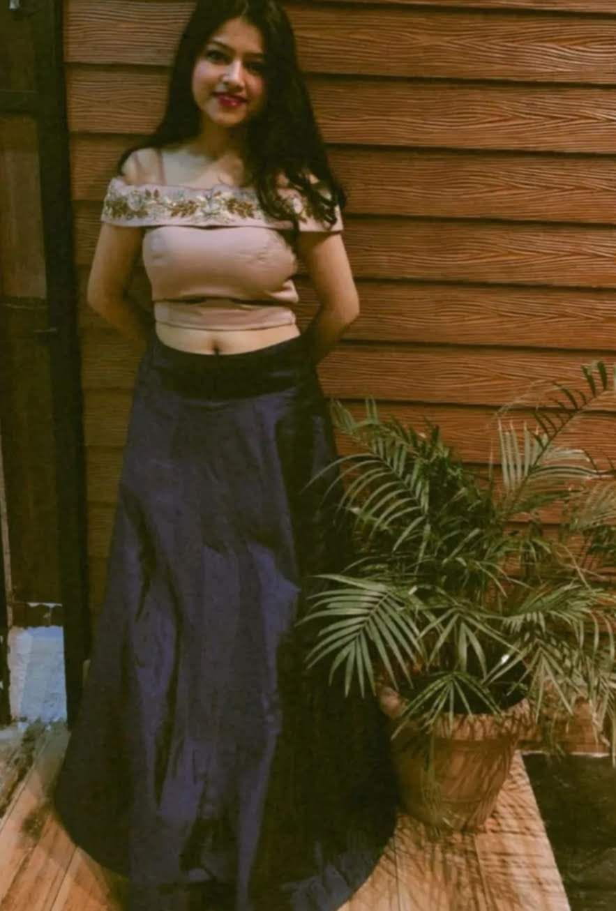 Desi Beautiful Indian Horny Naughty Sisters Homemade Full Nude Modeling, Fucking, Blowjobs & Peeing Pics & Videos Update - Additional Image