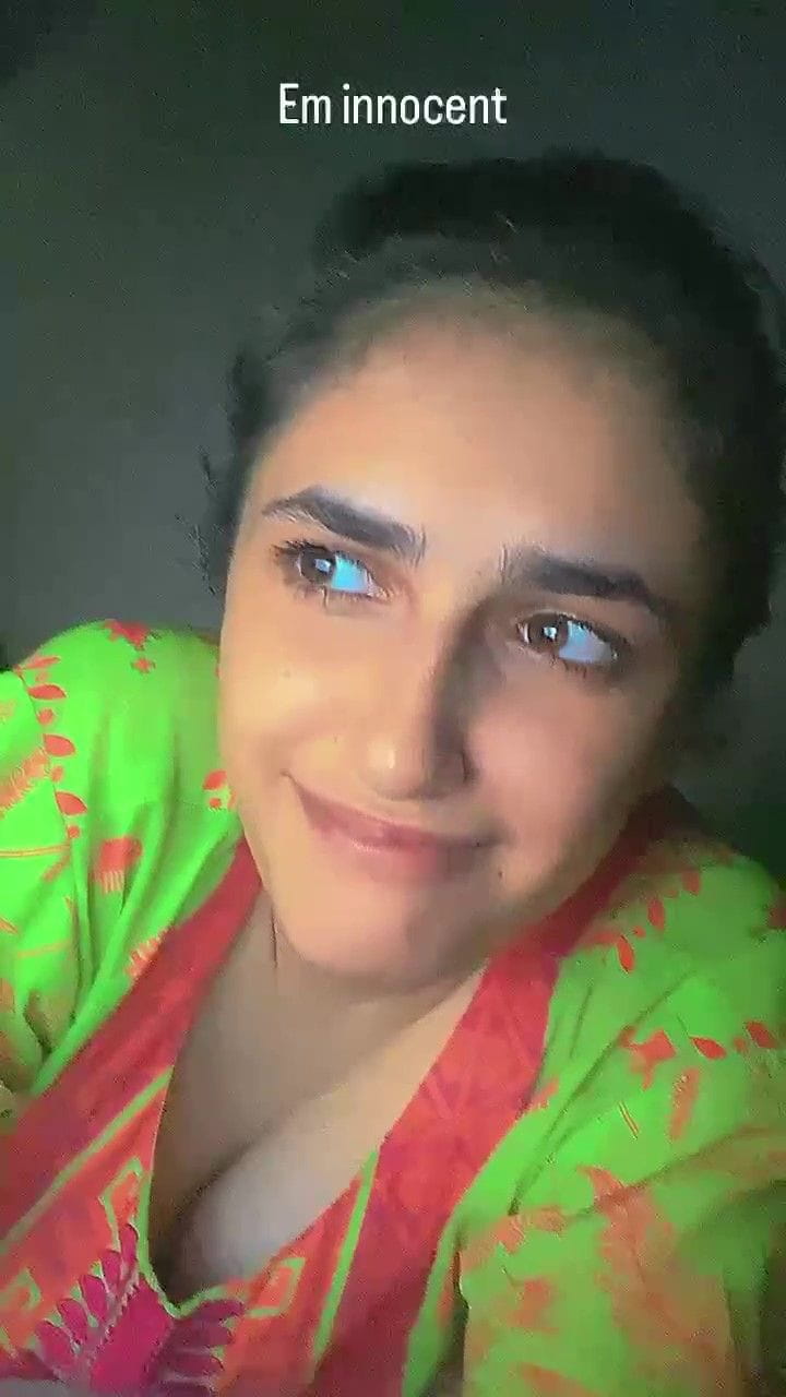 Very Beautiful Horny Sexy Figure Cheating Rich Wife Full Nude Sexy Big Boobs Show & Mastrubate Horny Face - Additional Image