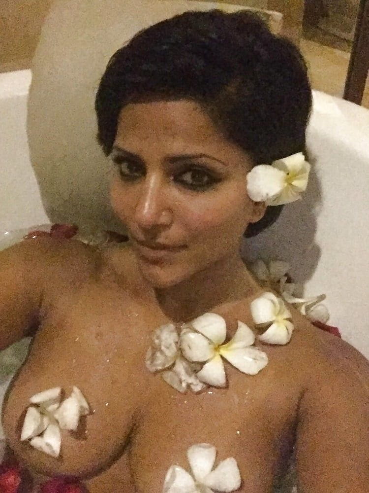 Reddit Girl(Doutpi) & Her Mom(Mompi) Mms Leak, Fucked With Multiple Guys - Additional Image