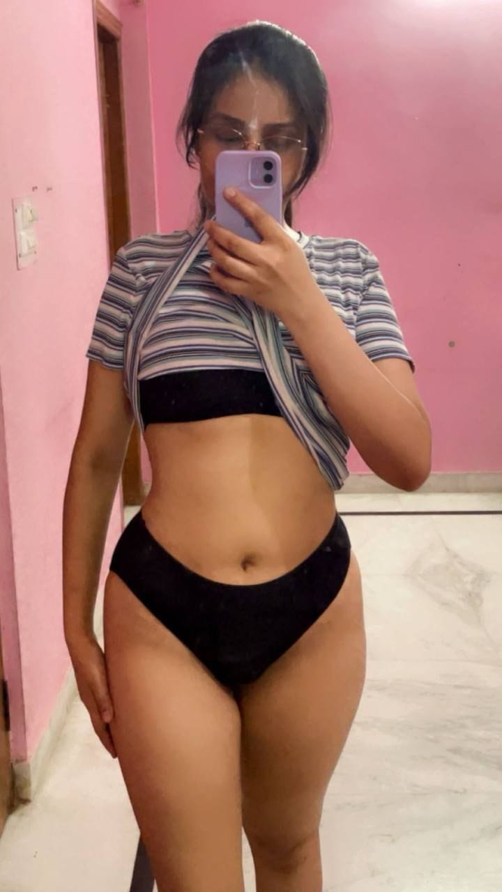 Beautiful Snapchat Girl Full Nude Mastrubate & Sexy Big Ass Show With Fingers Licking Part 2 - Additional Image