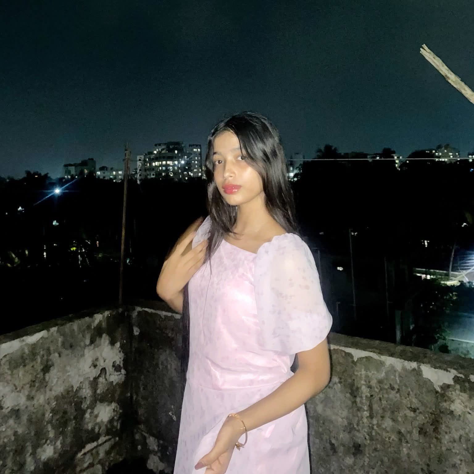 Kitni Cute Hai Yrr, Iski Chut Dekhke Maza Agya - Additional Image