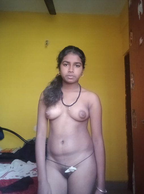 SCHOOL UNIFORM GIRL PUSSY SPREAD FOR BOYFRIEND - Additional Image