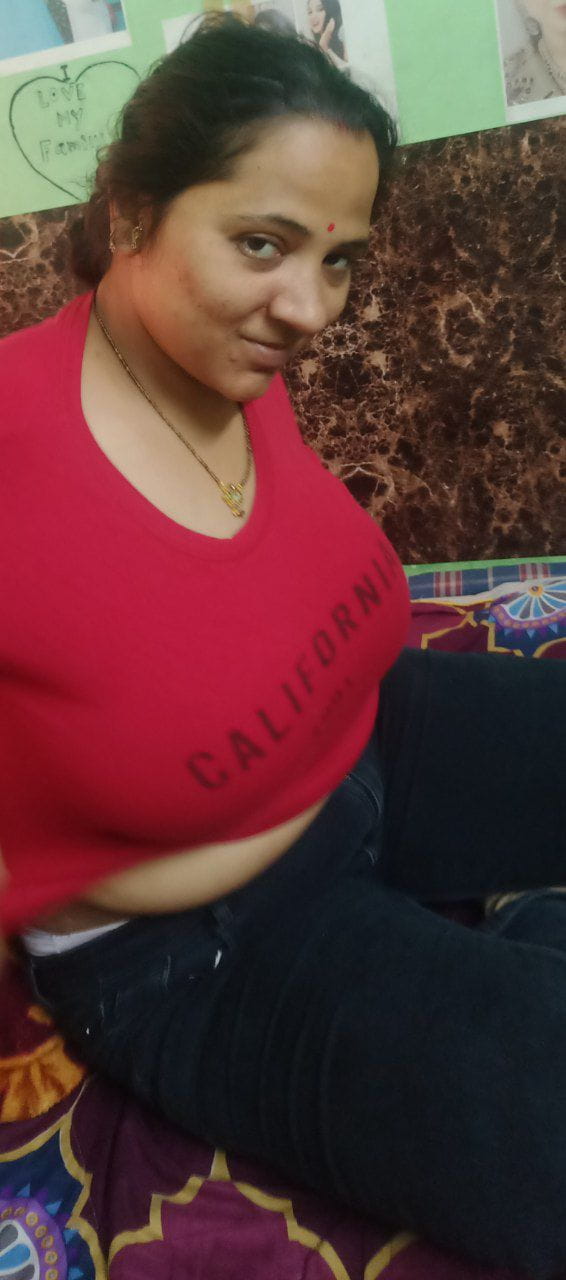 big boobs bhabi ne khada hoke chudwai apni gand - Additional Image